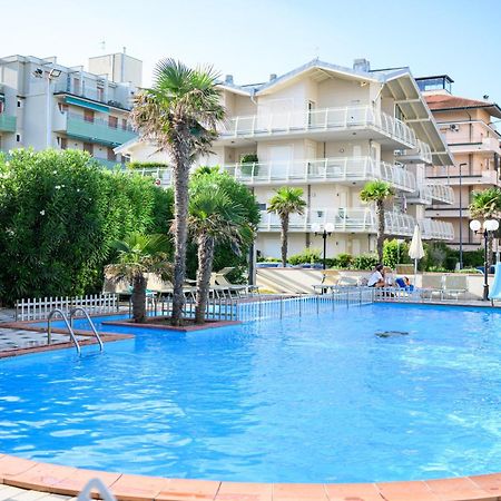 Hotel De Paris Lido Di Savio Kültér fotó