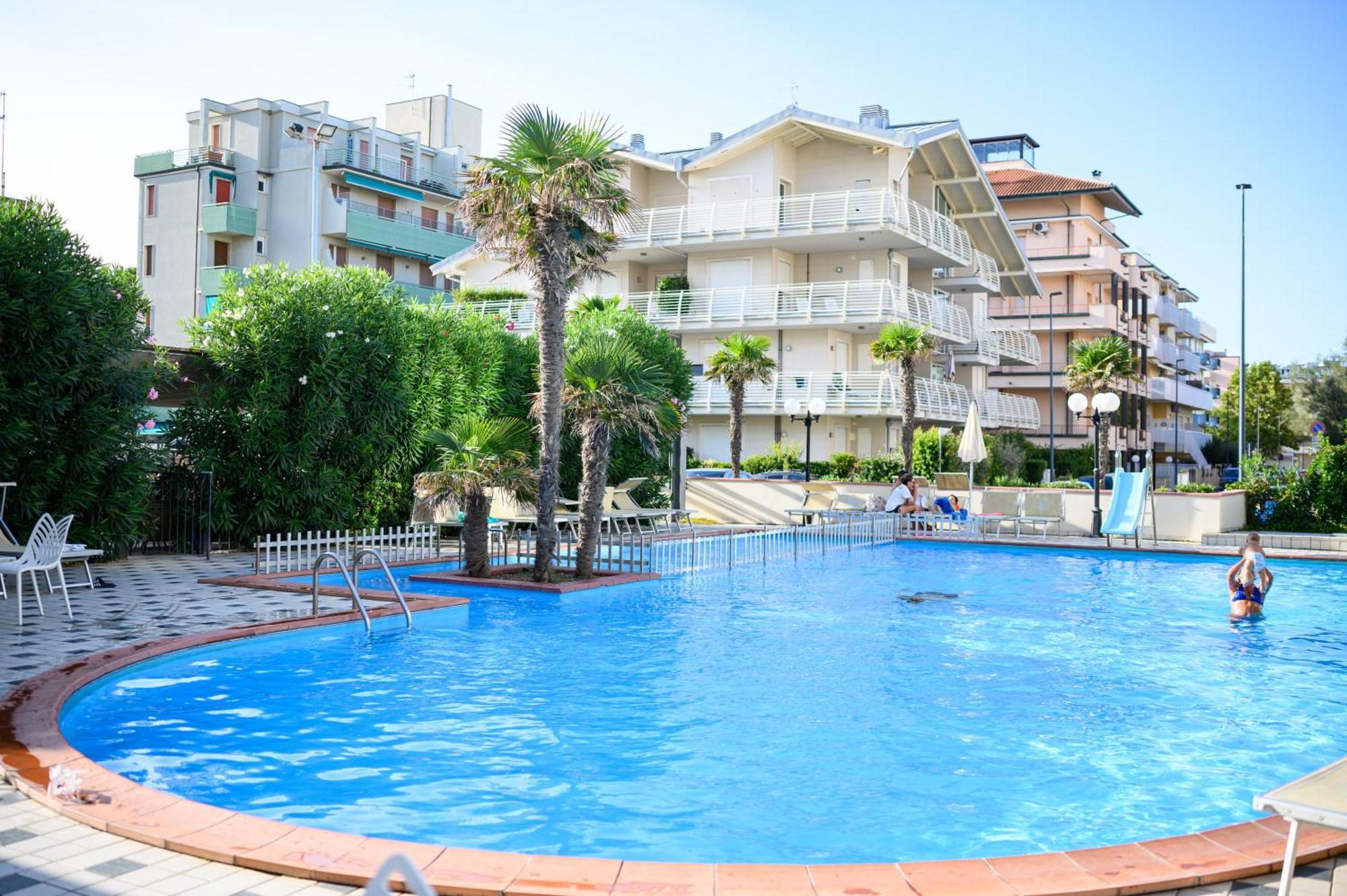 Hotel De Paris Lido Di Savio Kültér fotó