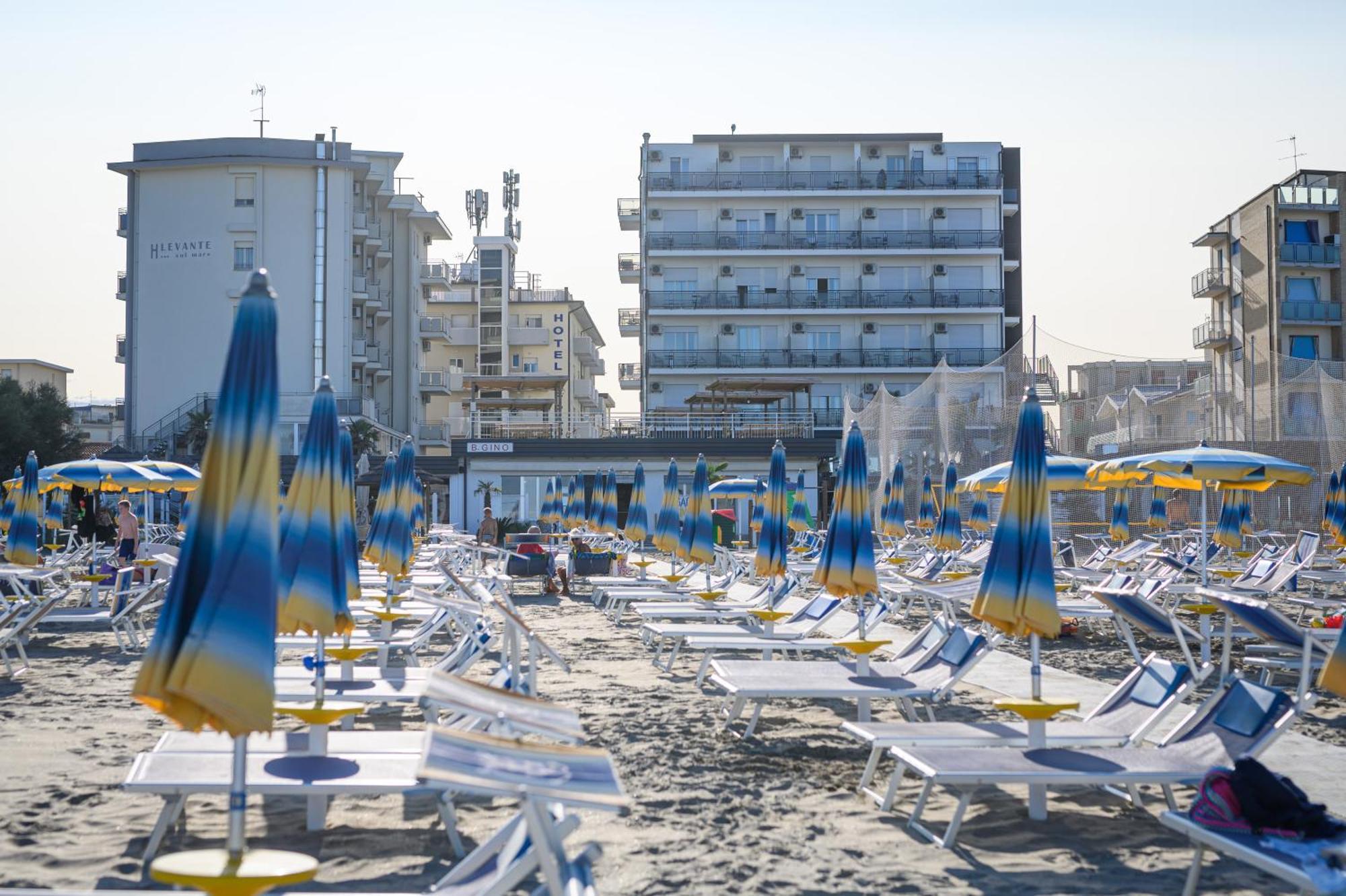 Hotel De Paris Lido Di Savio Kültér fotó