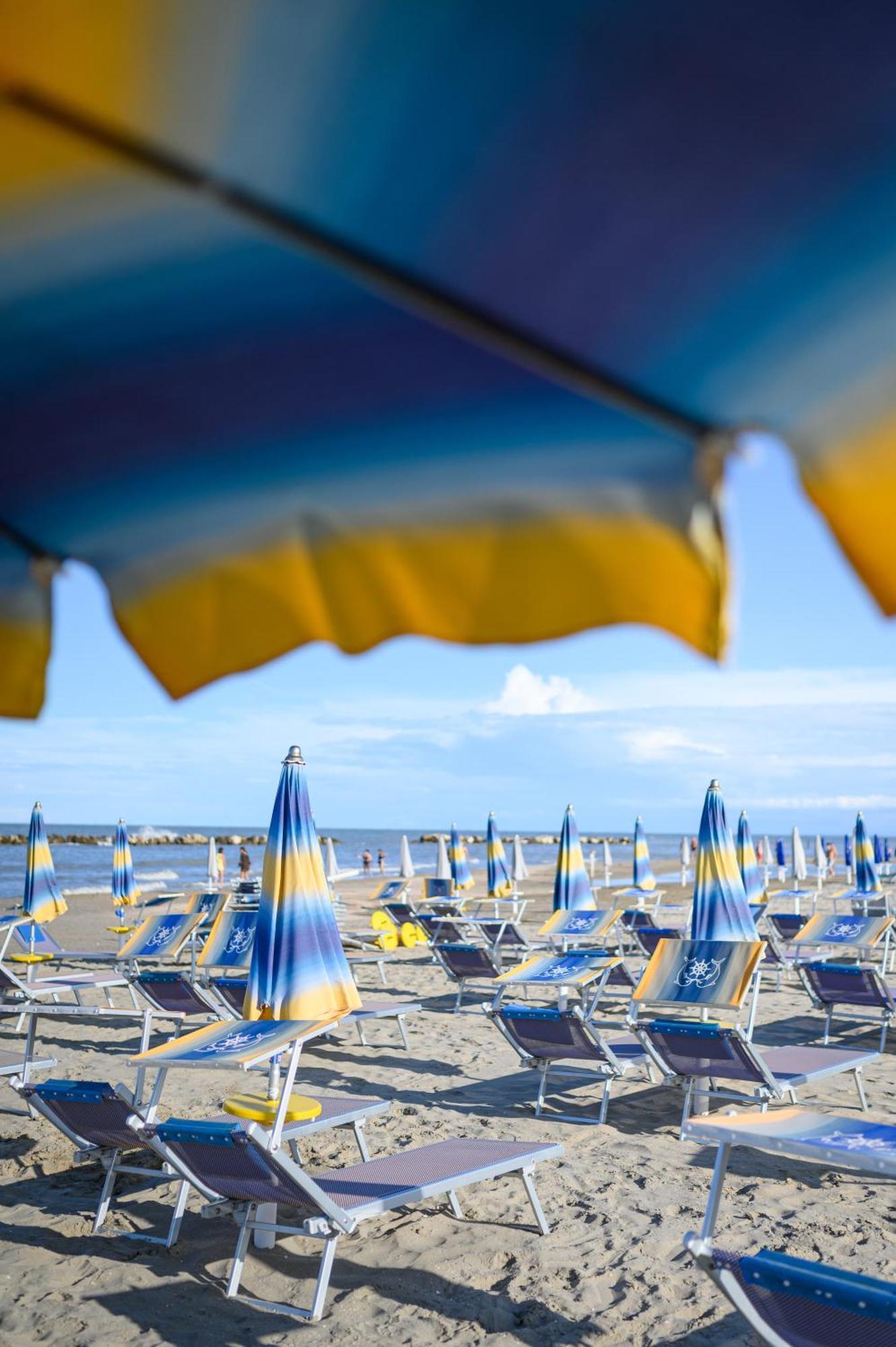 Hotel De Paris Lido Di Savio Kültér fotó