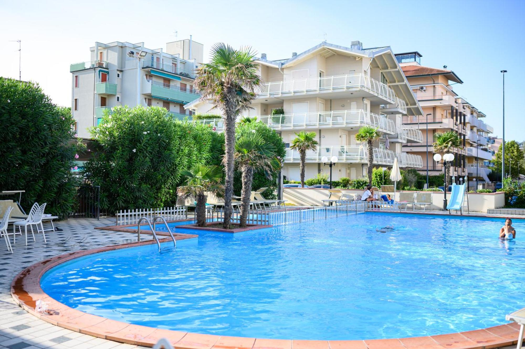 Hotel De Paris Lido Di Savio Kültér fotó