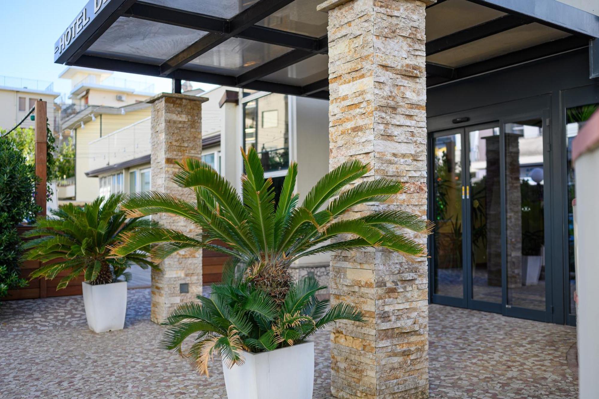 Hotel De Paris Lido Di Savio Kültér fotó