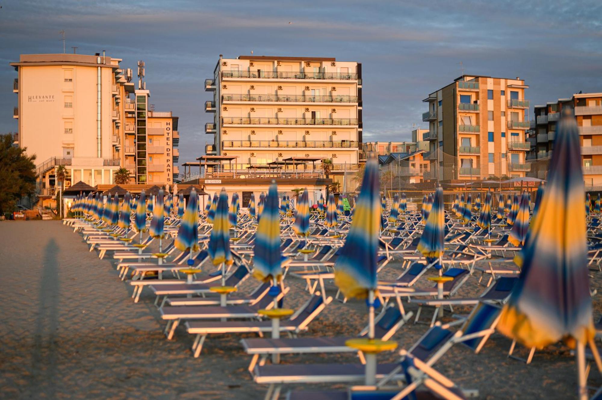 Hotel De Paris Lido Di Savio Kültér fotó